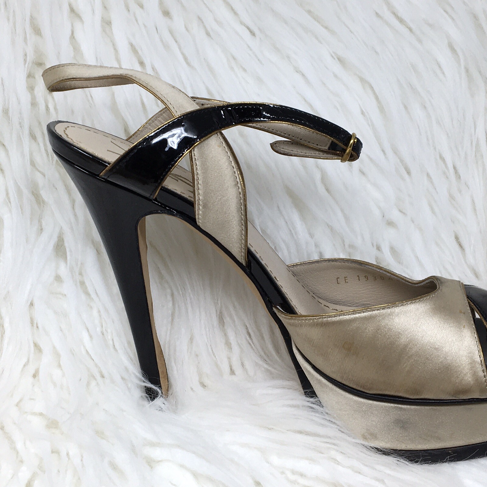 Sandali omaggio YSL Saint Laurent donna oro nero vernice pelle 39 5 LEGGI