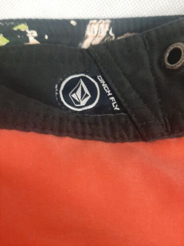 volcom shorts v2s red 36 swimming - Picture 5 of 7