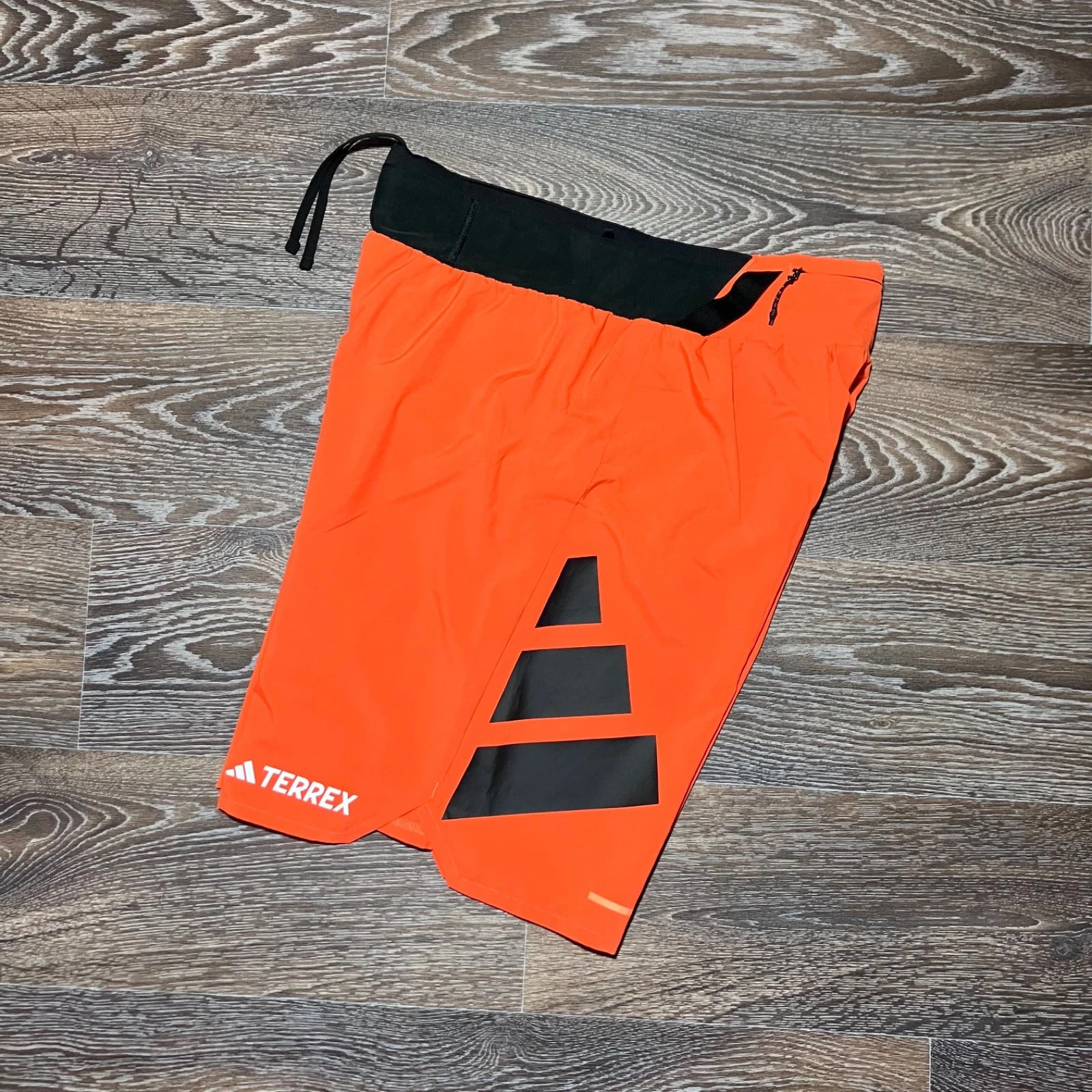 ADIDAS Terrex Xperior Reflective Detail Trail Running Shorts size Medium 9''
Opens in a new window o