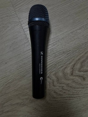 Sennheiser E945 Super Cardioid Dynamic Vocal Microphone Pre-owned