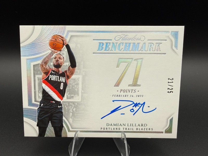 2024-25 Panini Flawless Damian Lillard Benchmark Signatures AUTO /25 #BEN-DLI