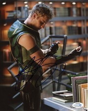 Justin Hartley Smallville Autographed Signed 8x10 Photo ACOA 2020-4