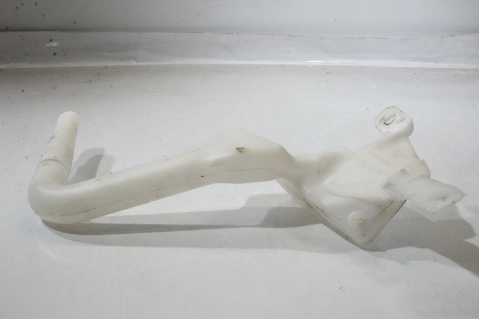 Mercedes-Benz E55 AMG 2004 parabrisas lavado líquido llenado tubo de cuello A1253 Foto 3 de 4