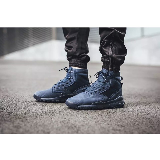 nike sfb trainer