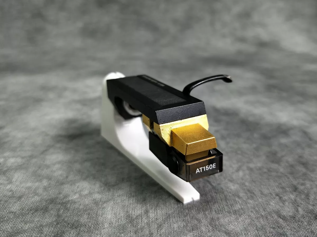 Audio-Technica AT150E Cartridge w/ MS-9 Headshell In Excellent Condition Audio-Technica AT150E Cartridge w/ MS-9 Headshell In Excellent Condition