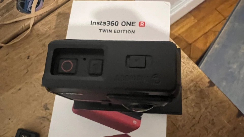 Insta360 One R Twin Edition 360 Camera - Extra Battery - Image 4 of 4