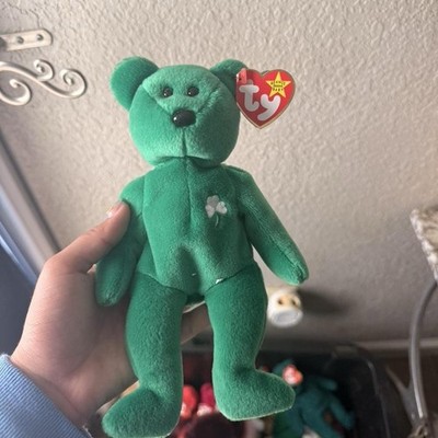 Ty Beanie Baby Erin the Bear Green Plush Shamrock Chest 1997 Vintage