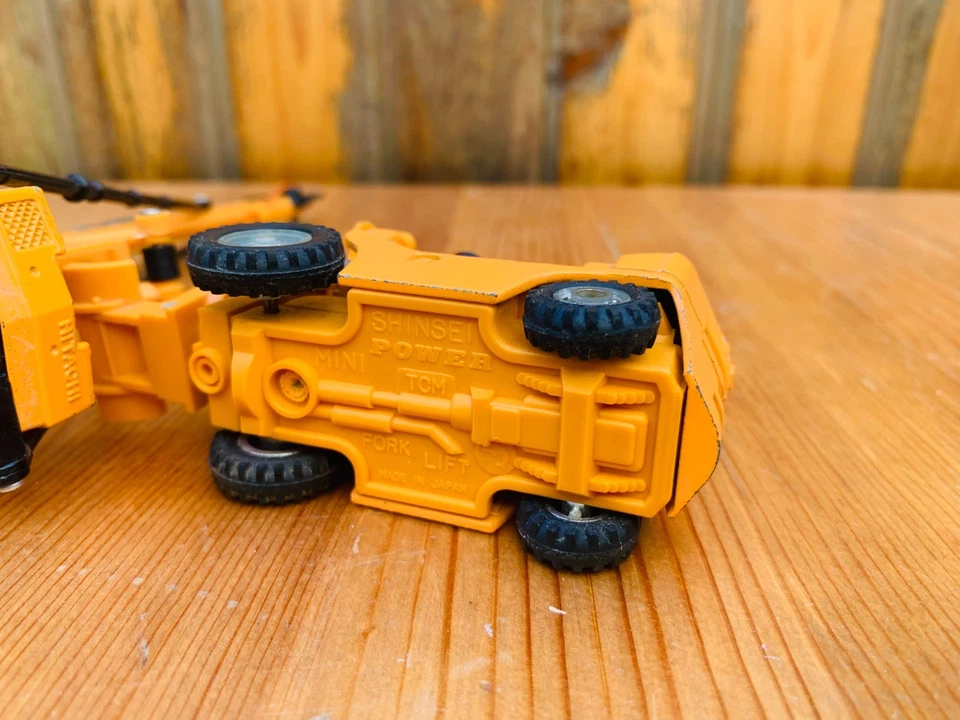 Shinsei Power Mini Collectible Construction Vehicles (Fork Lift and Pile Driver) - Image 4 of 4