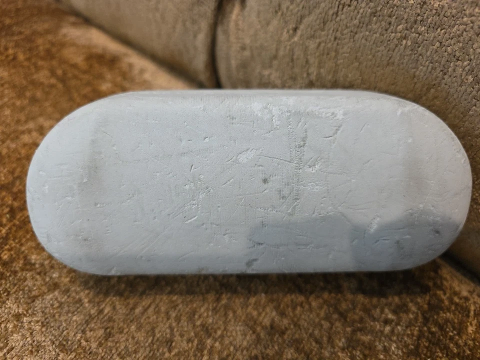 Estuche rígido magnético Warby Parker para gafas blanco roto estuche vacío solamente Foto 2 de 4