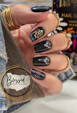 Red Aspen Press On Nails El Brillo de Guille en Flor-Medium-Coffin- SOLD OUT