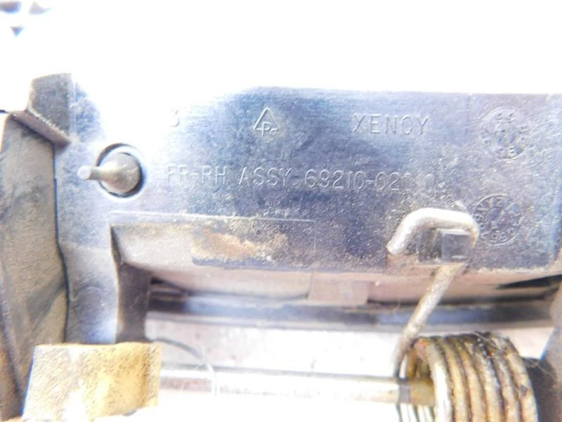 Manija de puerta exterior delantera pasajero derecho R/F negra Toyota Corolla 1994 uW2-9 Foto 4 de 4