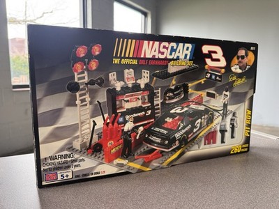 Mega Bloks #9911 NASCAR Dale Earnhardt Building Set ''Pit Row'' #3