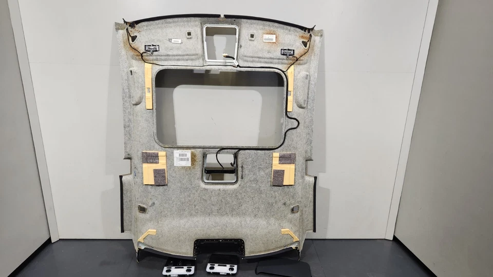 ✅ 原始设备制造商宝马 E92 Coupe M3 335 黑色车顶柱遮阳板套装 煤灰色 — 第 2/4 张图片