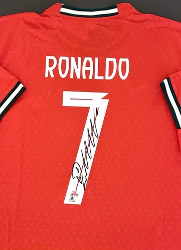 ⚽️Cristiano Ronaldo Autographed Signed Portugal 2025 Home Soccer Jersey COA