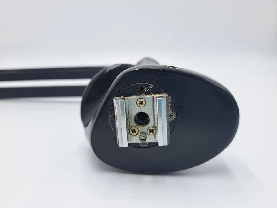 Flash Bar and Hand Grip Bakelite Hand Grip for Camera. - Image 3 of 4