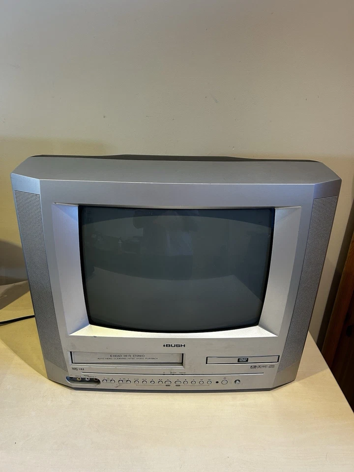 Bush CRT TV VCR/DVD Combo – VHS Working, CD OK, DVD Not Reading – Retro Gaming - Image 3 of 4