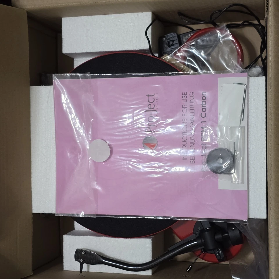 Pro-Ject RPM 1 Carbon Plattenspieler mit Sumiko Rainier Phono Cartridge rot - Bild 2 von 4