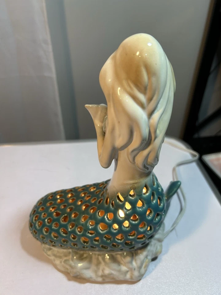 Luz/lámpara exclusiva de cerámica con acento de sirena Cracker Barrel Foto 4 de 4