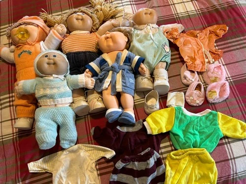 Vintage Cabbage Patch Dolls Lot of 5 1980s With Clothes