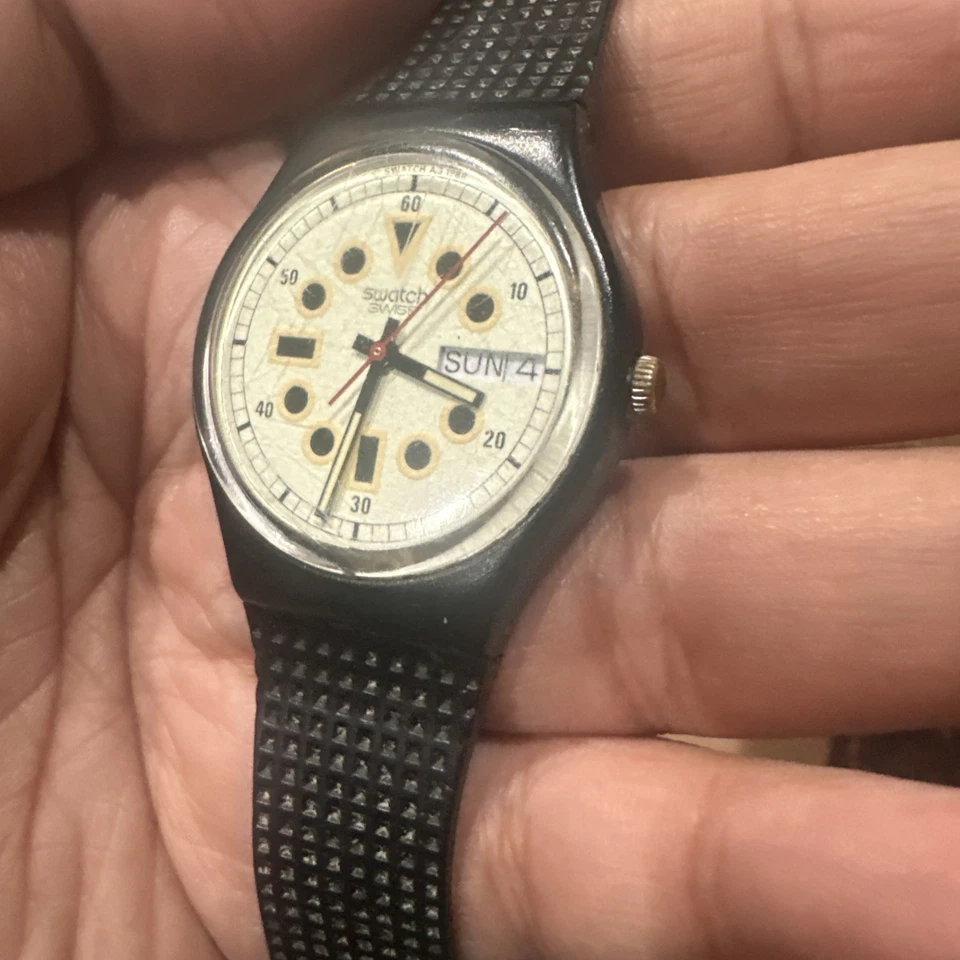 Relógio suíço Working Vintage Swatch 1995 Kailua Diver 34mm preto ajuste 8 polegadas raro - Imagem 2 de 4