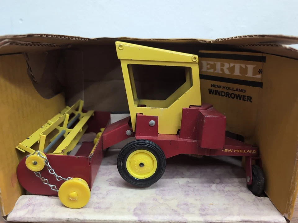 1/16 Ertl Farm Toy New Holland Swather Self Propelled Haybine In Box  - Image 2 of 4