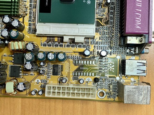 Acorp 693A Socket 370 AGP Retro Płyta główna + Pentium III 750MHz + 128MB RAM + Radeon - Zdjęcie 9 z 23