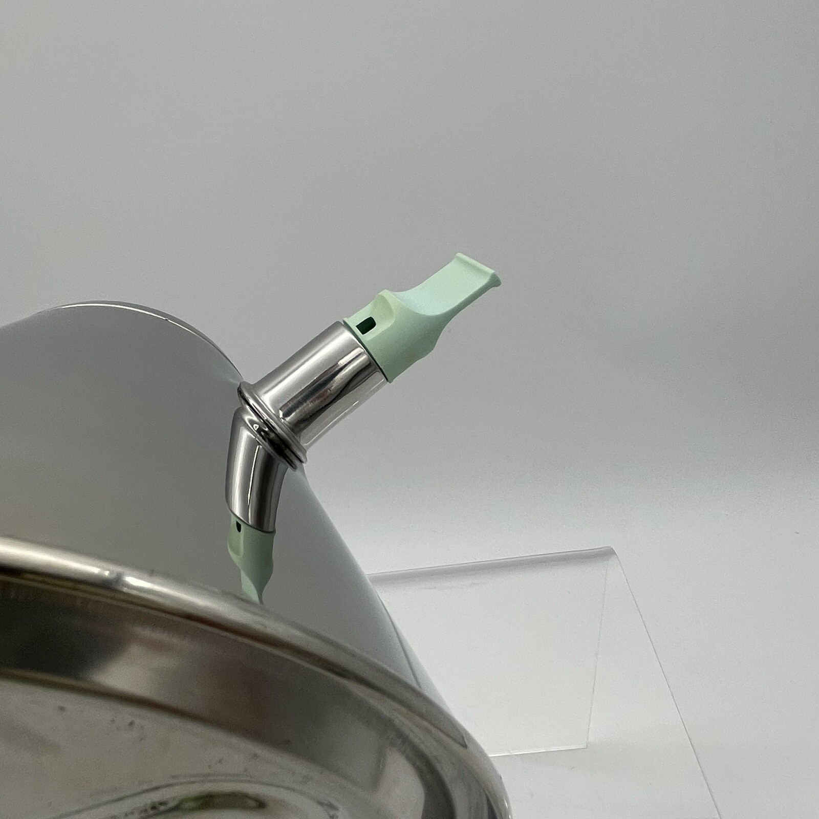 Vintage Copco Karim Rashid Tea Pot Kettle Mint Green 2 Quart RARE