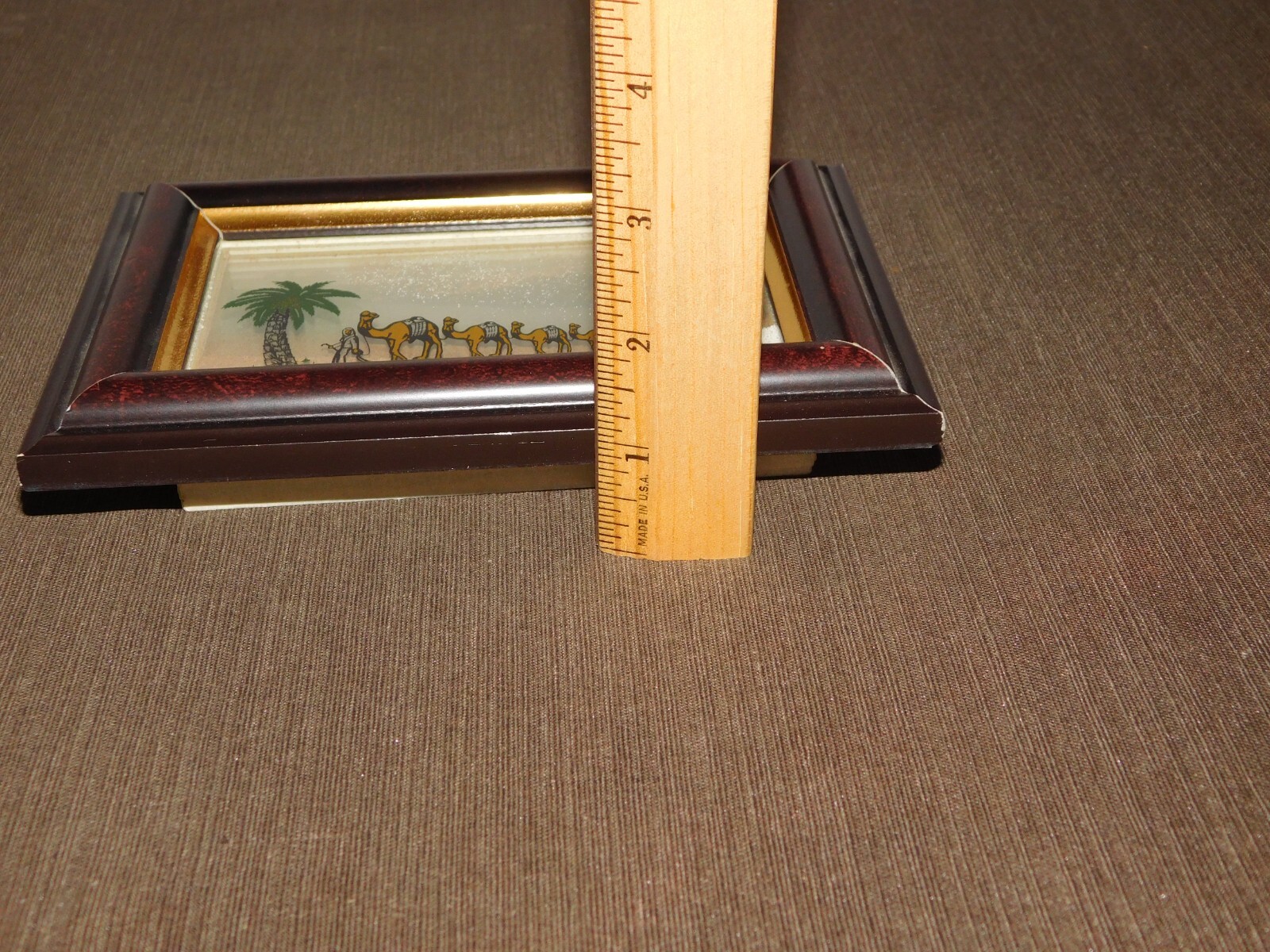 VINTAGE HANDMADE  7" X 5" U. A. E. SAND FROM 7 EMIRATES CAMELS FRAMED SOUVENIR