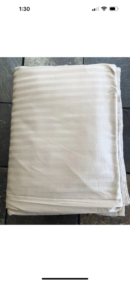 Edredón WAMSUTTA King Damasco Rayas 500 TC 106”x94” 100% ALGODÓN Amarillo Claro Foto 2 de 4