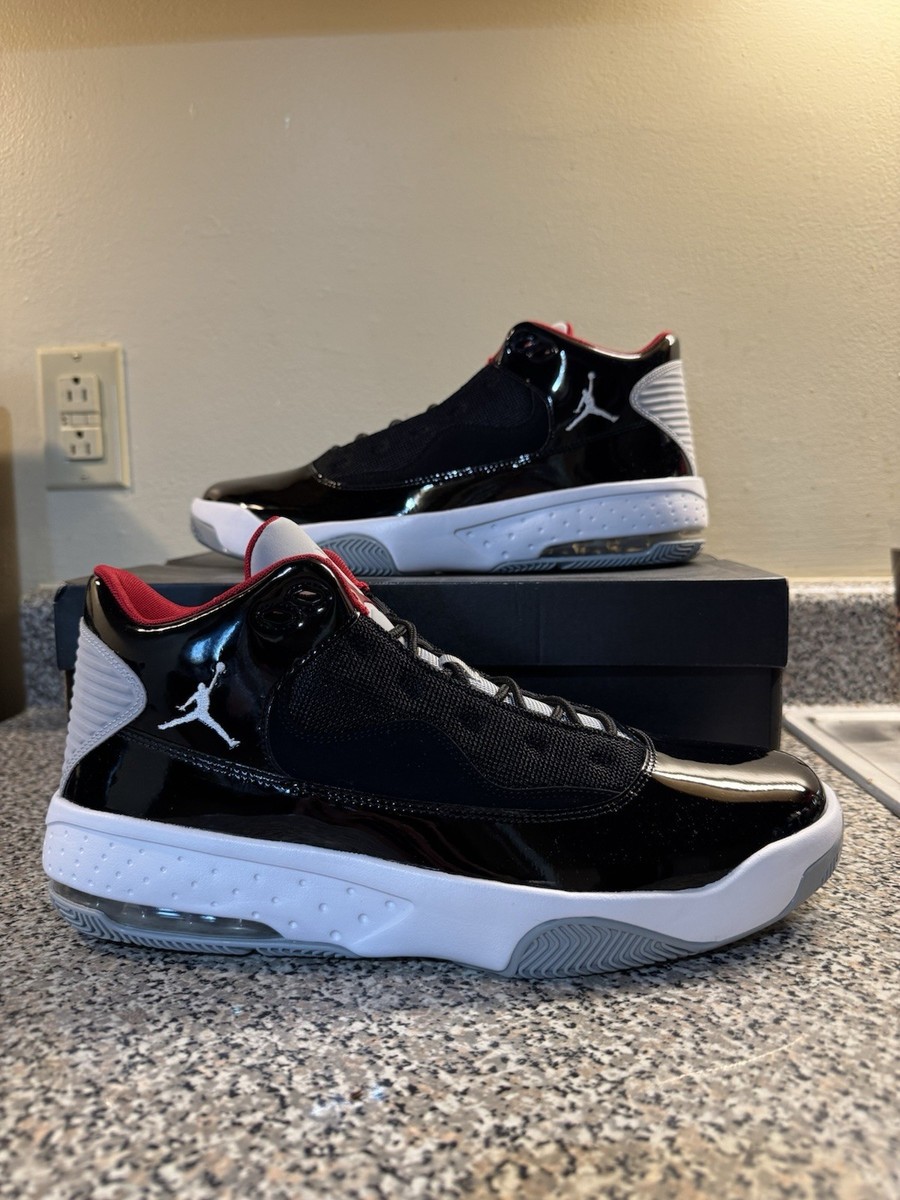 jordan max aura 2 black