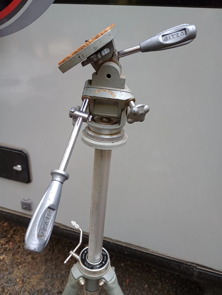 Trípode de rendimiento Gitzo Cremaillere 3 R.No.3 grande inclinable Foto 2 de 4