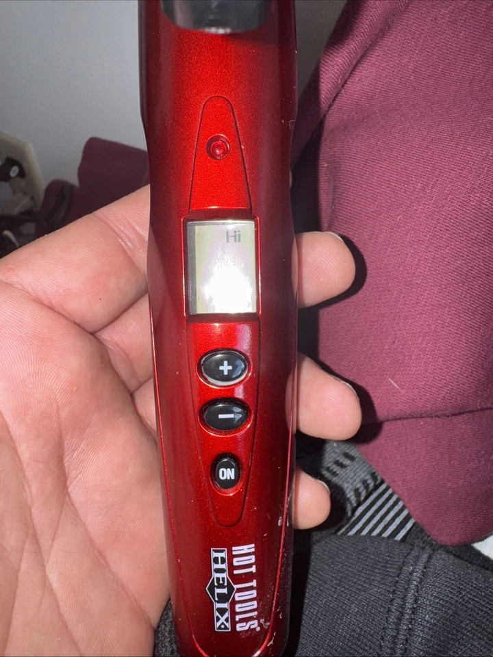 Hot Tool Helix 1" Revive Swivel Ceramic Curling Iron Wand With 8 Feet Cord Cable - Image 3 of 3