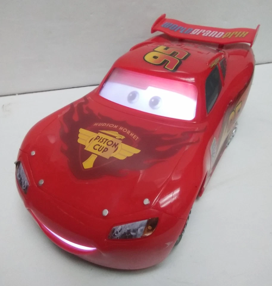Real Lightning McQueen Interactive RC Car Air Hogs Disney Pixar Cars 2 2011 - Image 4 of 4