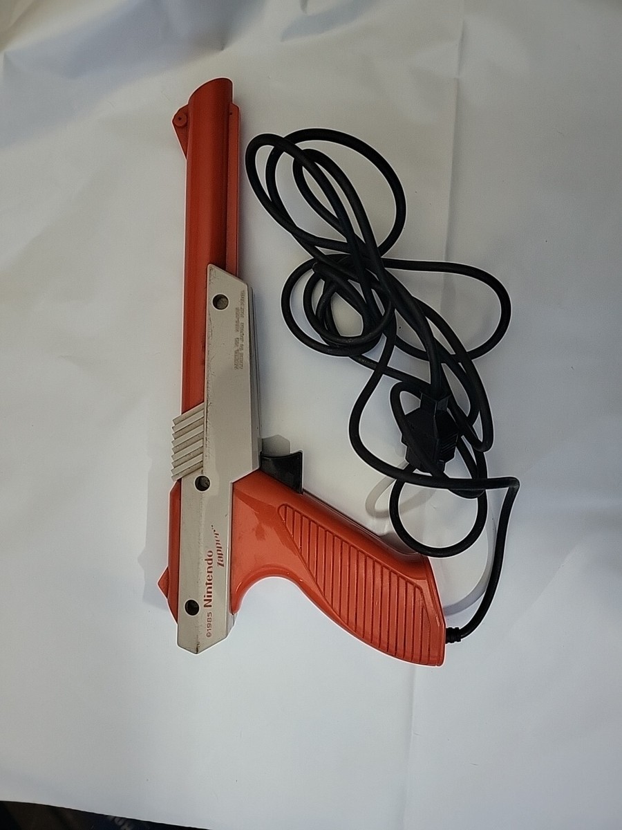 Nintendo NES-005 Zapper Gun 1985 OEM Original NES 005 Orange