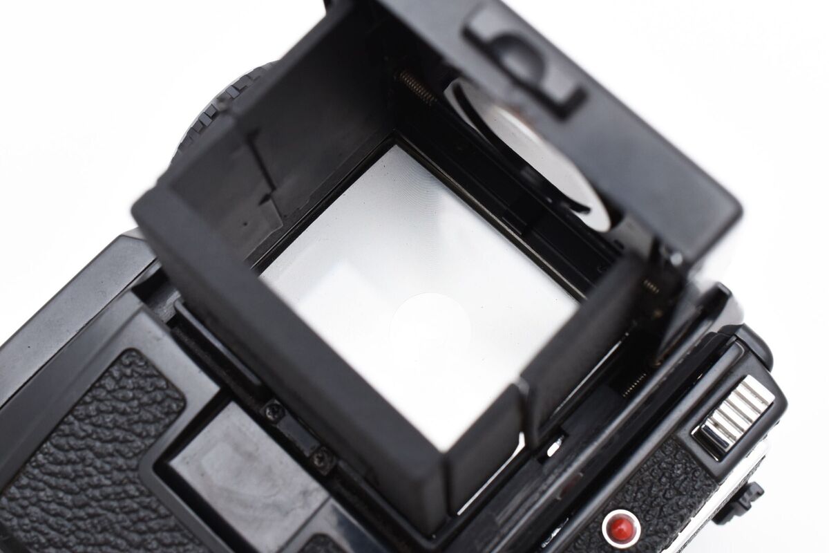 Mamiya M645 Medium Format Rangefinder Film Camera Body Only Mamiya M645 Medium Format Rangefinder Film Camera Body Only