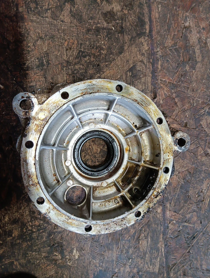 Honda Big Red 200 ES 1984 ATC usado OEM diferencial trasero cubierta lateral A3 Foto 2 de 2