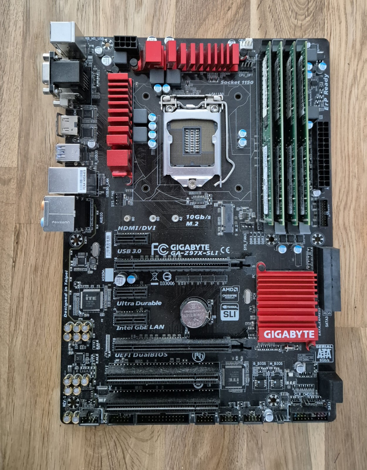 Gigabyte GAZ97XSLI LGA 1150 ATX Motherboard & DDR3 ( 4 x 8 gb