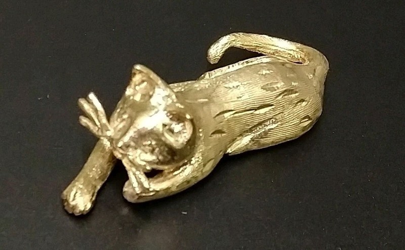 Golden Cat Genuine 14K Gold Plated Cat Feline. Excellent gift for Cat Lovers.
