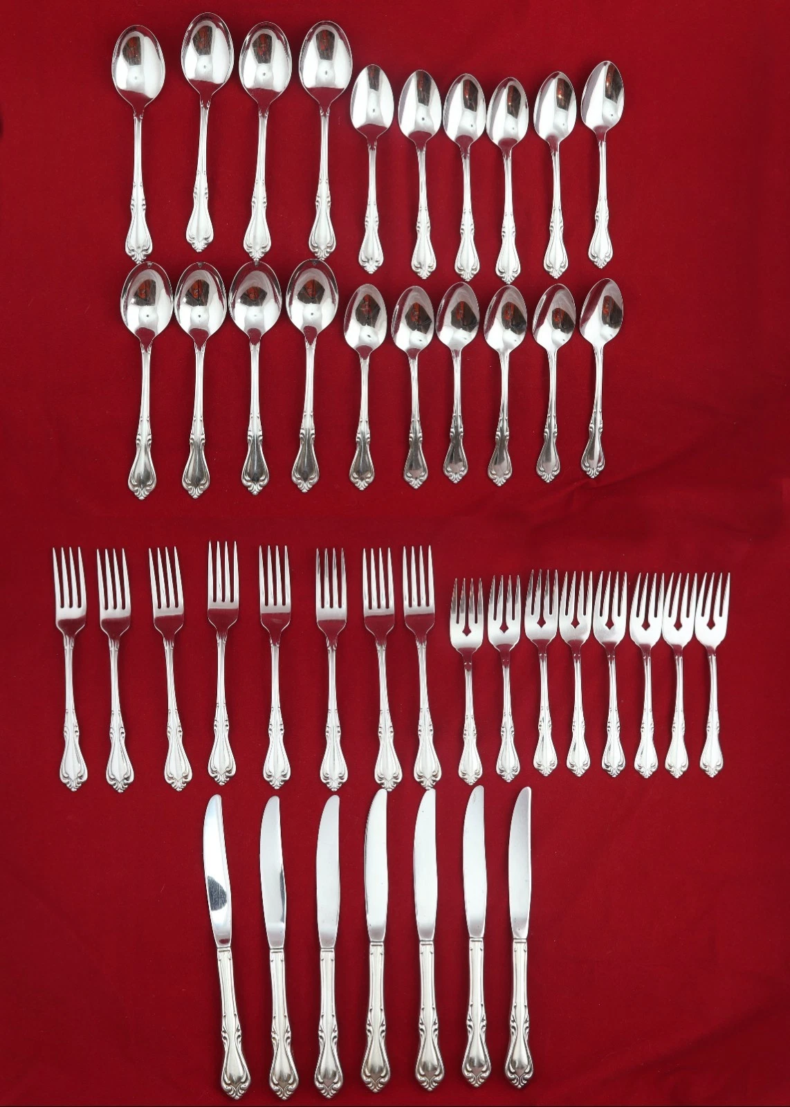 Oneida Deluxe SUTTON PLACE Serves 8 Stainless Flatware 44 Pieces