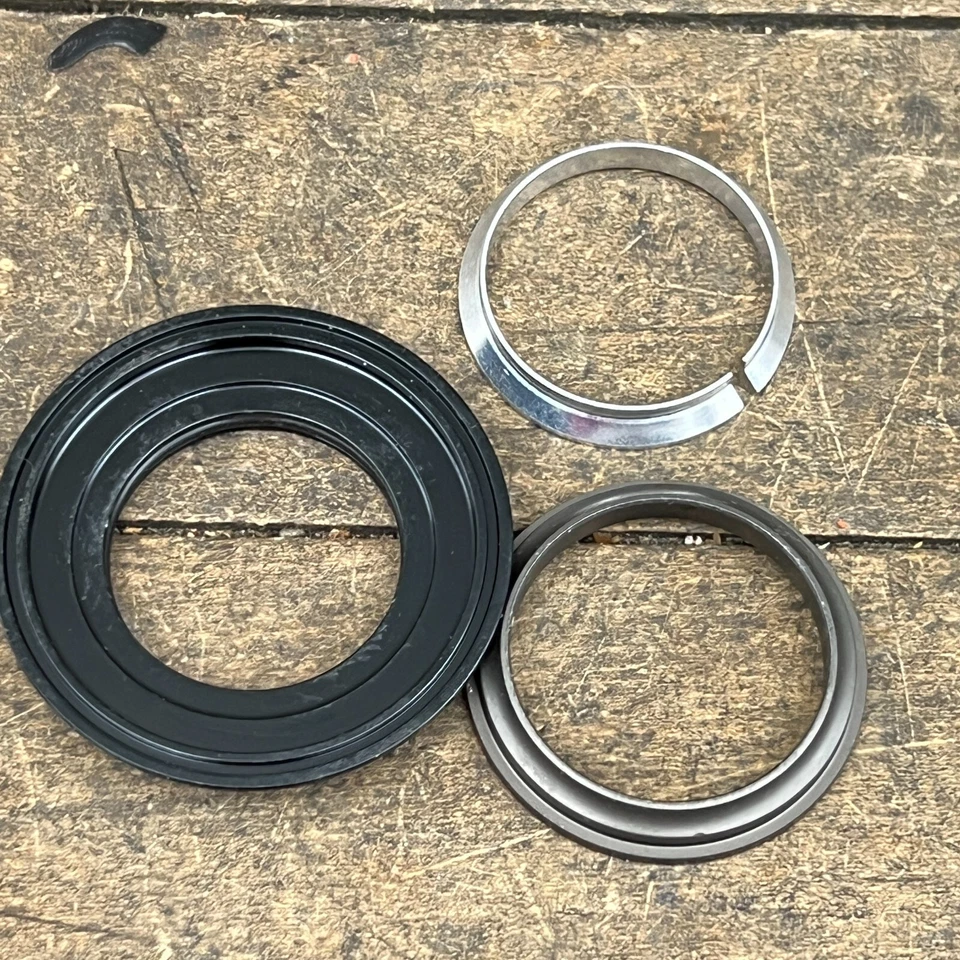 VP VP-A49F Auriculares sin rosca 1 1/8 Negro Piezas Rodamientos Espaciadores Bontrager Foto 4 de 4