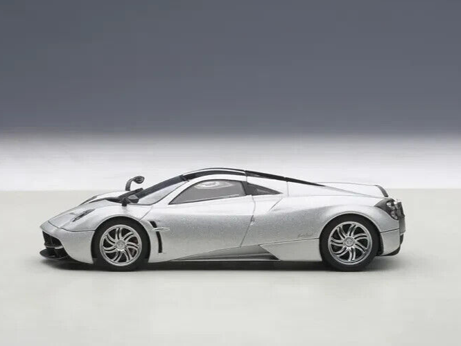 1/43 Pagani Huayra (Silver) with Showcase Diecast Car Model By
