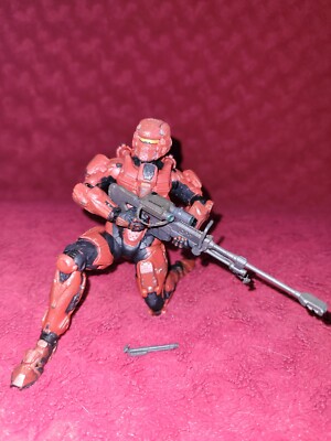 Red Spartan Soldier mit Sniper Rifle aus Halo 4 Series 1 von McFarlane 