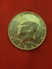 1982 D Kennedy Half Dollar Coin - circulated