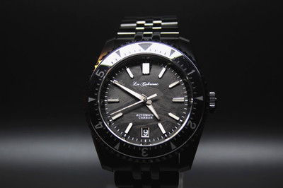 Automatic 40mm Stainless Steel Watch   NH35 Movement   Carbon Dial
