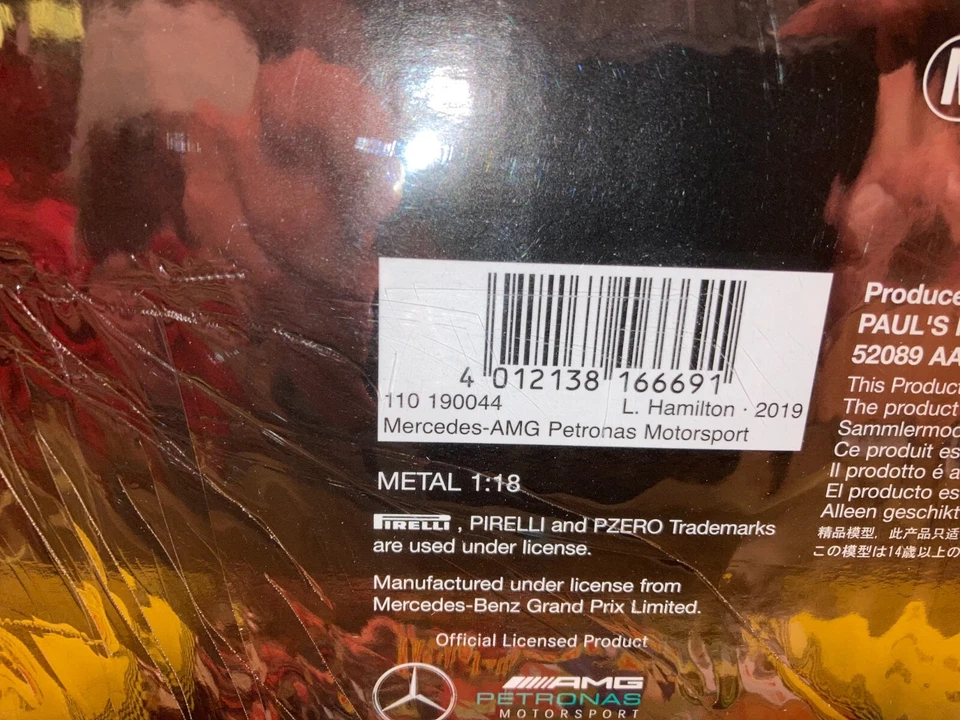 110190044 MINICHAMPS 1:18 MERCEDES PETRONAS 2019 HAMILTON NEW VERY RARE - Immagine 4 di 4