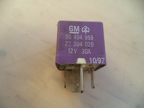 Sicherung Relais Opel GM 90494959 22204029 12V 30A 7602