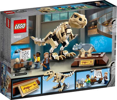 メル76940 LEGO Jurassic World: T. rex Dinosaur Fossil Exhibition (76940) for