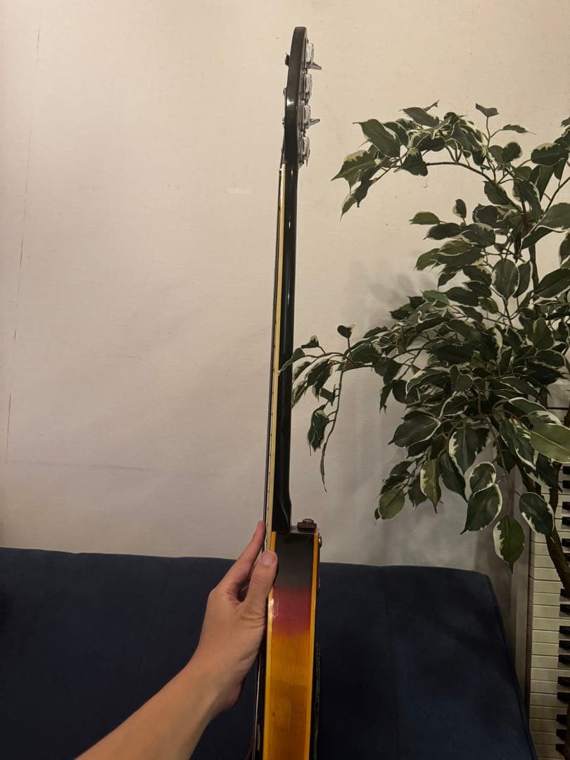Vox WymanBass （Teardrop・イタリア製）ローリングストーンズ Electric Bass Guitar Vox Wyman Bass Sunburst Teardrop Made in