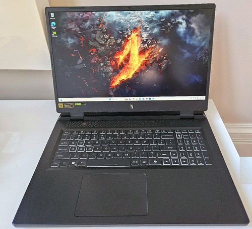 Acer Nitro 17 AN17-42-R9TH 17,3 Zoll R7-8845HS RTX 4060 16Gb 1TB 165HZ Garantie