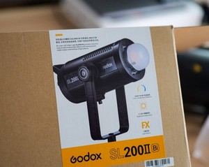Godox SL200II Bi LED Videoleuchte, Bi-Color 2800-6500K, 200W